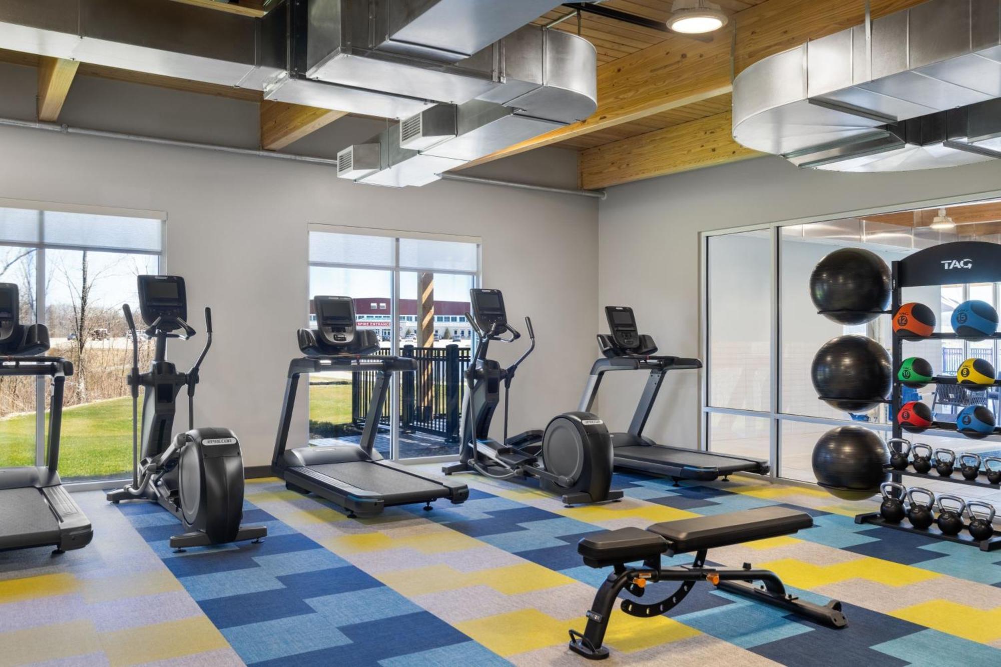 Towneplace Suites By Marriott Geneva At Spire Academy מראה חיצוני תמונה