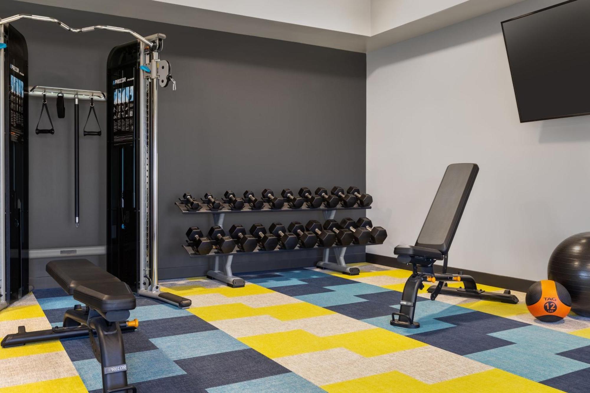 Towneplace Suites By Marriott Geneva At Spire Academy מראה חיצוני תמונה