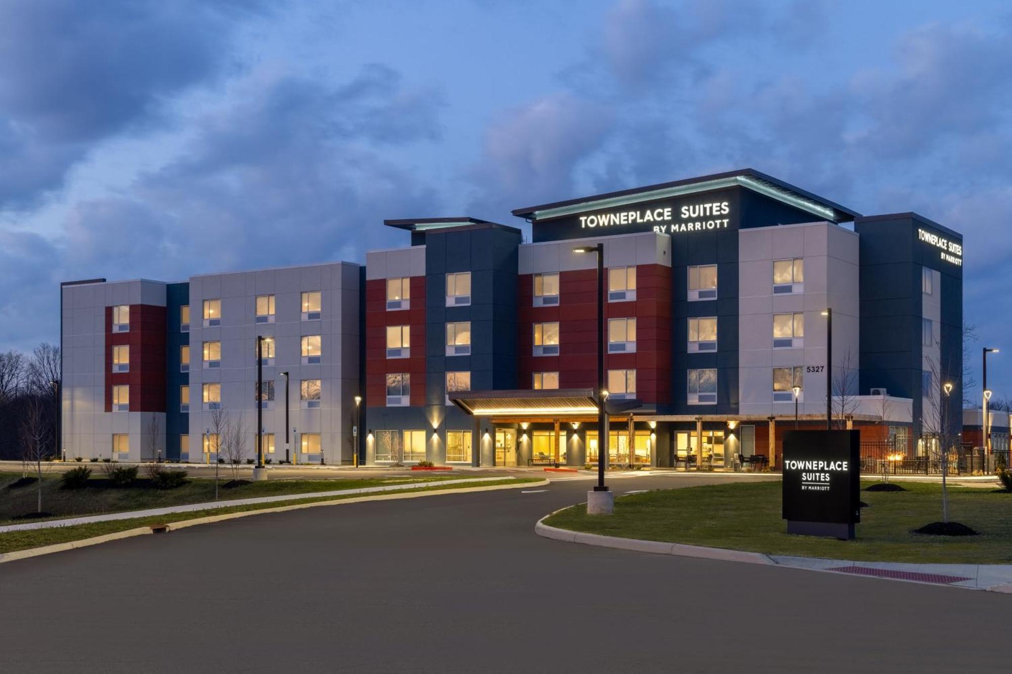 Towneplace Suites By Marriott Geneva At Spire Academy מראה חיצוני תמונה