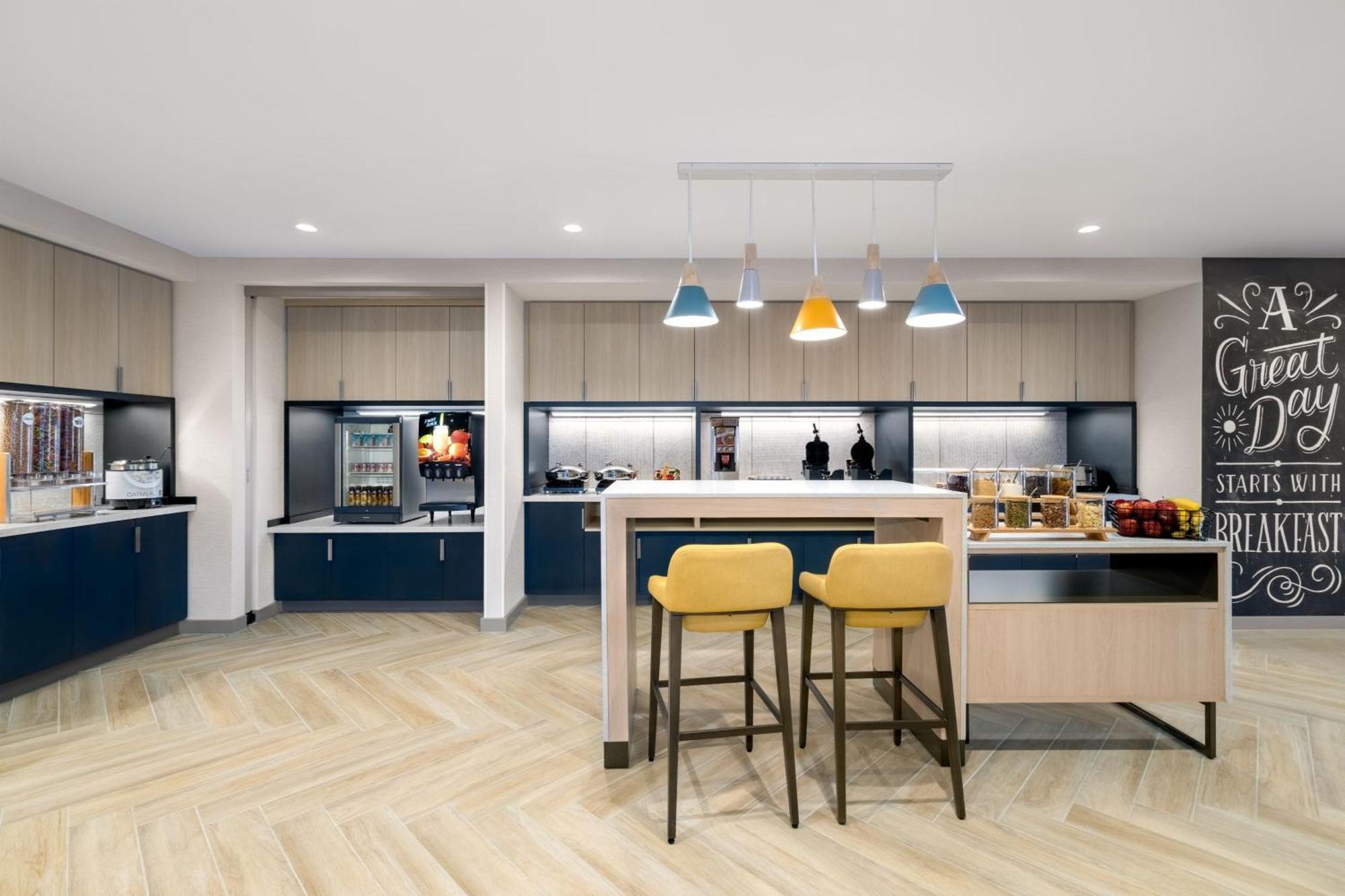 Towneplace Suites By Marriott Geneva At Spire Academy מראה חיצוני תמונה